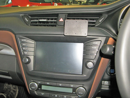 Brodit ProClip 655239 voor Toyota Avensis 2016-2019 - installatiepositie