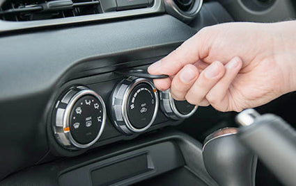 Brodit ProClip 655268 voor Fiat 124 Spider 2017-2022 - montagepositie op dashboard
