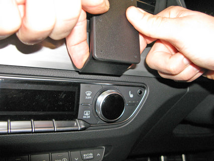 Brodit ProClip 655286 voor Audi Q5 2017-2025 - ProClip geplaatst in het voertuig