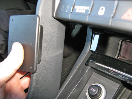 Brodit ProClip 655293 voor Skoda Kodiaq 2017-2023 en Skoda Karoq 2018-2026 - montagepositie op dashboard