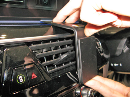Brodit ProClip 655296 voor BMW 6-series GT G32 2017-2019 en BMW 5-series G30, G31 2018-2023 - ProClip geplaatst in het voertuig