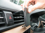 Brodit ProClip 655341 voor Seat Ibiza 2018-2021 en Seat Arona 2018-2021 - montagepositie op dashboard