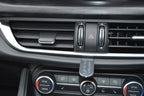 Brodit ProClip 655349 voor Alfa Romeo Stelvio 2016-2025 - montagepositie op dashboard