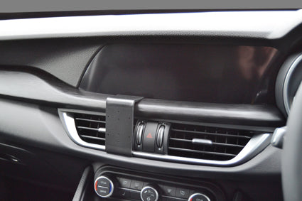 Brodit ProClip 655349 voor Alfa Romeo Stelvio 2016-2025 - installatiepositie