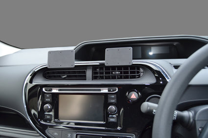 Brodit ProClip 655365 voor Toyota Prius c 2018-2020 - detail van dashboardmontage