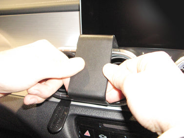 Brodit ProClip 655368 voor Mercedes Benz X-Class 2018-2021 - ProClip geplaatst in het voertuig