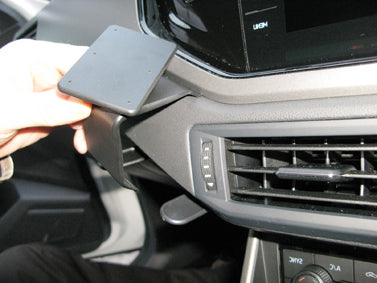 Brodit ProClip 655384 voor Volkswagen Polo 2018-2025 - ProClip geplaatst in het voertuig