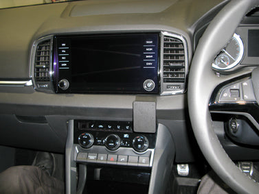 Brodit ProClip 655391 voor Skoda Karoq 2018-2026 - detail van dashboardmontage