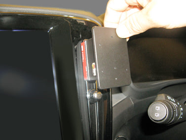 Brodit ProClip 655393 voor Volvo XC40 2018-2026, Volvo EX40 2025-2026 e.a. - montagepositie op dashboard
