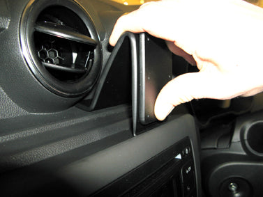 Brodit ProClip 655395 voor Dacia Duster 2018-2022 - ProClip geplaatst in het voertuig