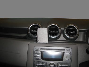 Brodit ProClip 655395 voor Dacia Duster 2018-2022 - detail van dashboardmontage