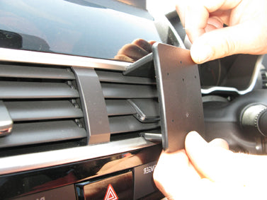 Brodit ProClip 655409 voor Mitsubishi Eclipse Cross 2018-2026 - ProClip geplaatst in het voertuig