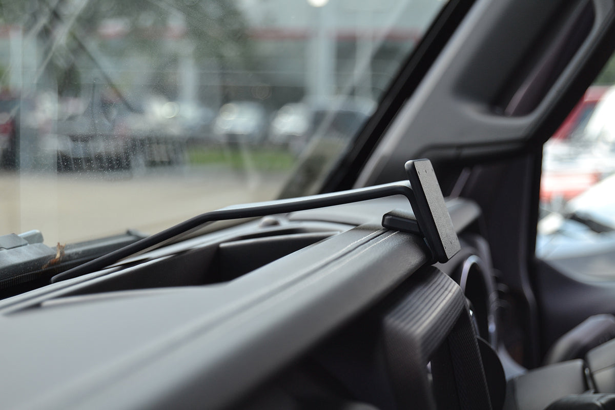 Brodit ProClip 655431 voor Jeep Wrangler 2018-2023, Jeep JL 2019-2023 en Jeep Gladiator 2020-2023 - productfoto zwarte ABS montagebasis
