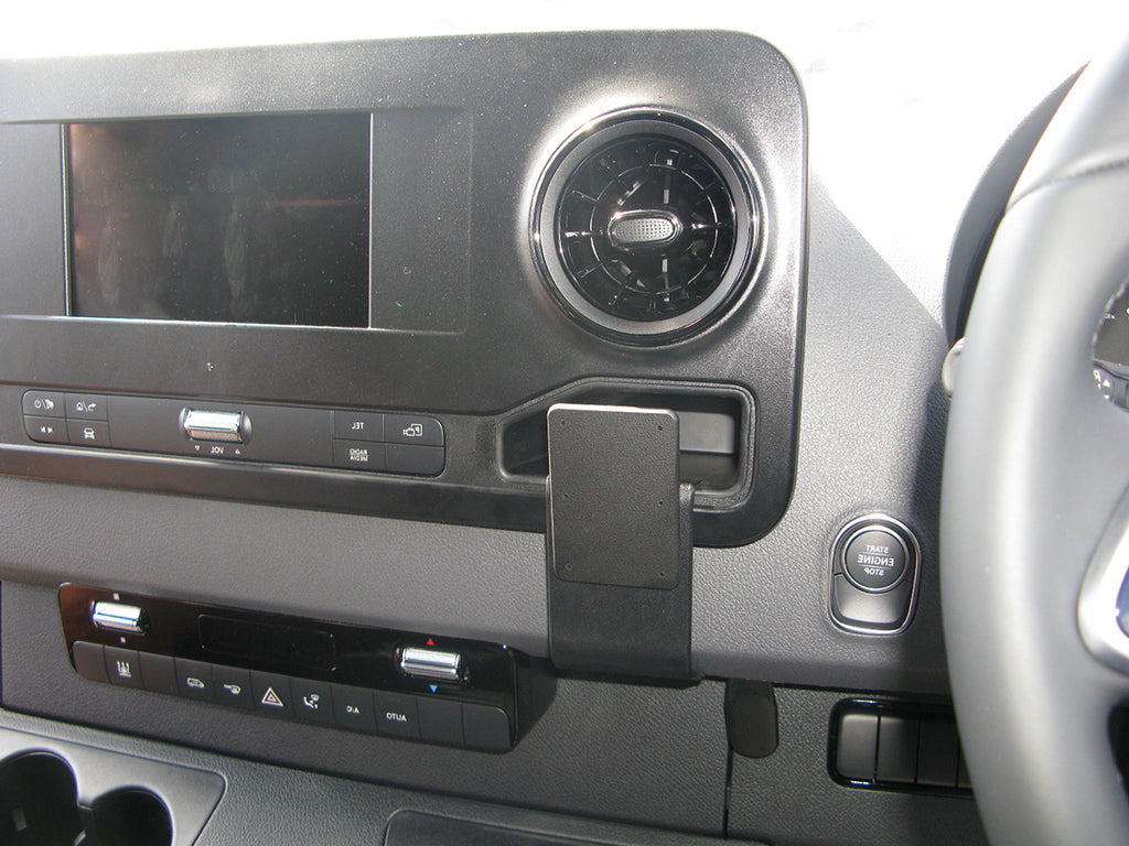 Brodit ProClip 655442 voor Mercedes Benz Sprinter 2019-2026 - productfoto zwarte ABS montagebasis