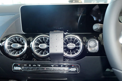 Brodit ProClip 655494 voor Mercedes Benz GLA-Class 2020-2026, Mercedes Benz EQA 2022-2026 en Mercedes Benz B-Class 2019-2026 - detail van dashboardmontage