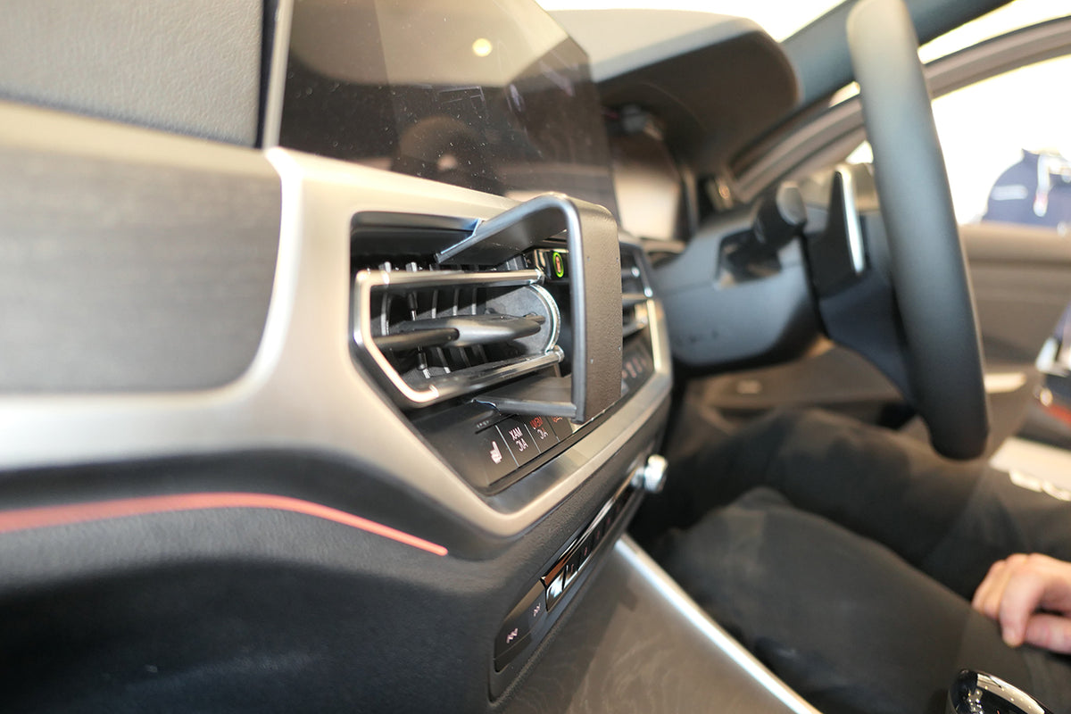Brodit ProClip 655498 voor BMW Z4 2019-2026, BMW 4-series G22, G23, G24, G26 2020-2024 en BMW 3-series G20, G21, G28 2019-2022 - productfoto zwarte ABS montagebasis