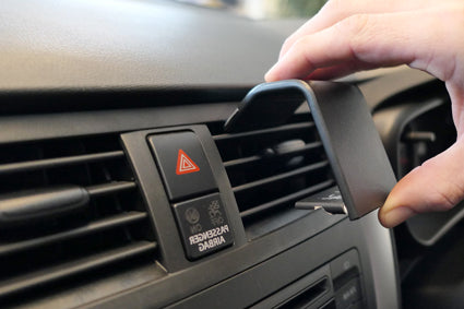 Brodit ProClip 655502 voor Suzuki Celerio 2015-2022 - montagepositie op dashboard