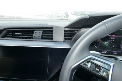 Brodit ProClip 655503 voor Audi Q8 e-tron 2024-2026 en Audi e-tron 2019-2023 - installatiepositie