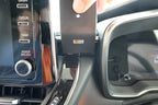 Brodit ProClip 655507 voor Suzuki Swace 2021-2024 en Toyota Corolla 2019-2022 - montagepositie op dashboard