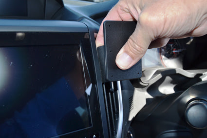 Brodit ProClip 655513 voor Subaru Forester Sport 2019-2024 - montagepositie op dashboard