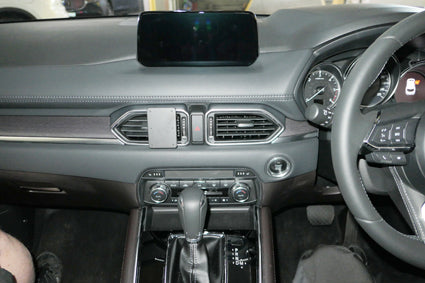 Brodit ProClip 655528 voor Mazda CX-8 2019-2026 - detail van dashboardmontage