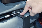 Brodit ProClip 655529 voor Mazda CX-3 2019-2023 - detail van dashboardmontage