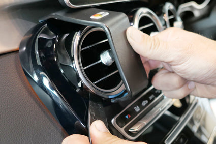 Brodit ProClip 655535 voor Mercedes Benz GLC-Class 2016-2019 - detail van dashboardmontage