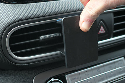 Brodit ProClip 655552 voor Hyundai Kona Electric 2019-2021 - detail van dashboardmontage