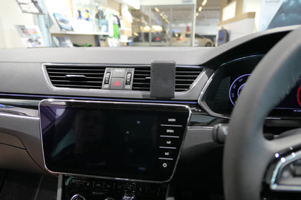 Brodit ProClip 655554 voor Skoda Superb 2020-2023 - installatiepositie