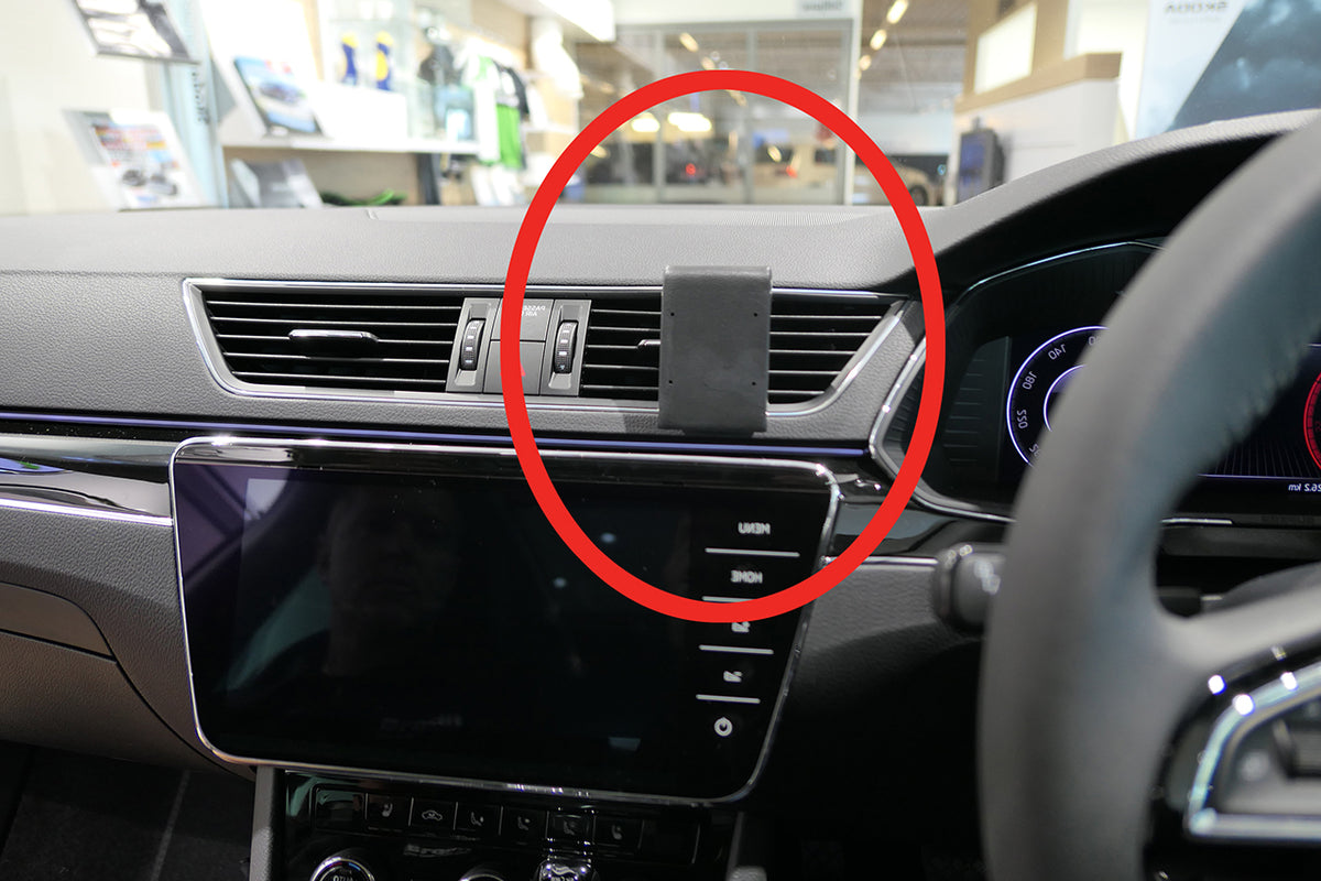 Brodit ProClip 655554 voor Skoda Superb 2020-2023 - montagefoto 6