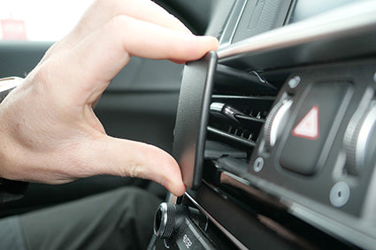 Brodit ProClip 655556 voor Kia Optima 2016-2020 - detail van dashboardmontage
