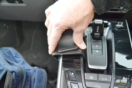Brodit ProClip 655569 voor Porsche 911 (Type 992) 2020-2026 - ProClip geplaatst in het voertuig