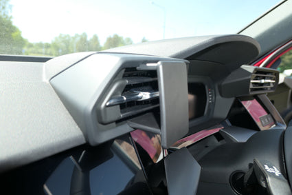 Brodit ProClip 655621 voor Audi S3 2021-2026 en Audi A3 2021-2026 - detail van dashboardmontage