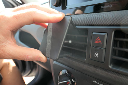 Brodit ProClip 655626 voor Hyundai i10 2020-2023 - montagepositie op dashboard