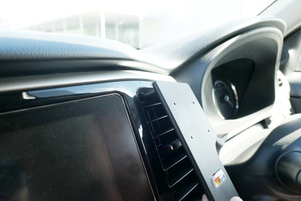Brodit ProClip 655627 voor Mitsubishi L200 2020-2024 - montagepositie op dashboard