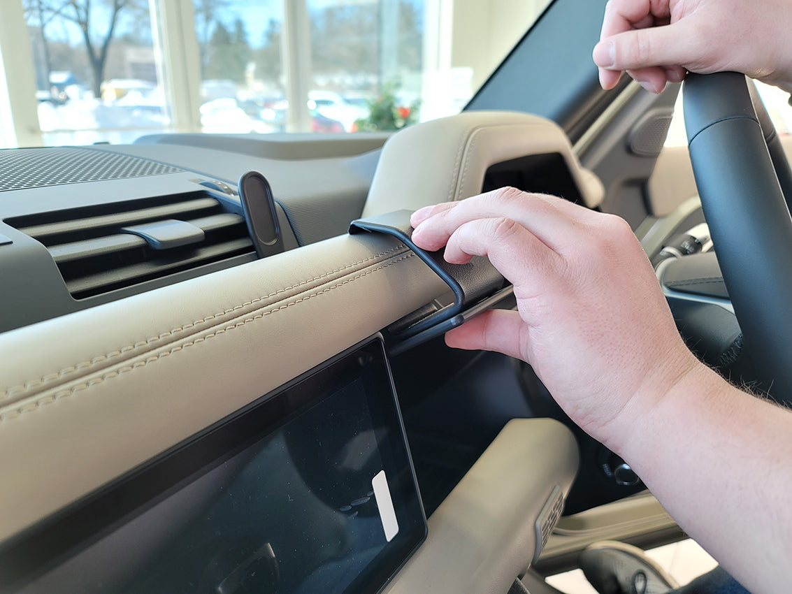 Brodit ProClip 655657 voor Land Rover Defender 2020-2026 - ProClip geplaatst in het voertuig