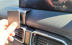 Brodit ProClip 655661 voor Mazda CX-5 2021-2026 - detail van dashboardmontage