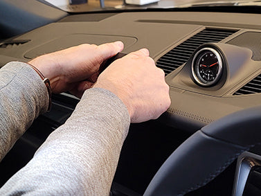 Brodit ProClip 655685 voor Porsche Macan 2021-2024 - ProClip geplaatst in het voertuig