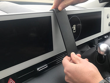 Brodit ProClip 655695 voor Hyundai Ioniq 5 2021-2025 - montagepositie op dashboard