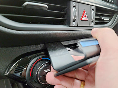 Brodit ProClip 655711 voor Kia Cerato 2019-2026 - montagepositie op dashboard