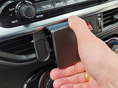 Brodit ProClip 655711 voor Kia Cerato 2019-2026 - detail van dashboardmontage