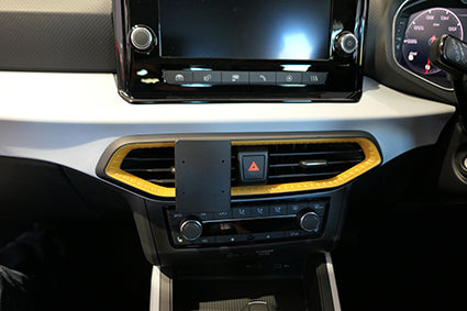 Brodit ProClip 655715 voor Seat Ibiza 2022-2026 en Seat Arona 2022-2026 - detail van dashboardmontage