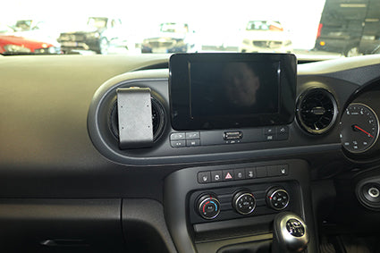 Brodit ProClip 655727 voor Mercedes Benz T-Class 2022-2026 en Mercedes Benz Citan 2022-2026 - detail van dashboardmontage