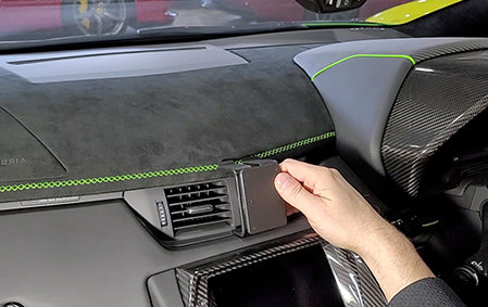 Brodit ProClip 655744 voor Lamborghini Aventador 2011-2024 - montagepositie op dashboard