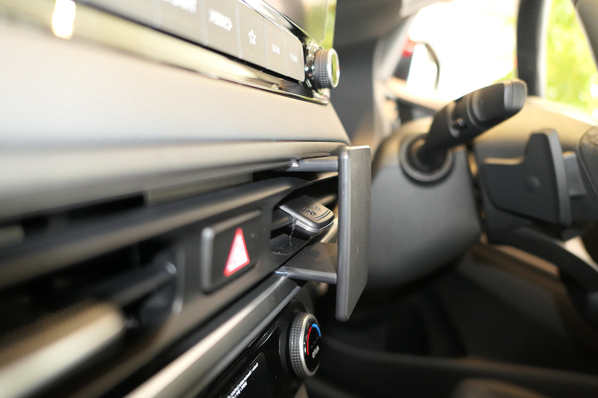 Brodit ProClip 655745 voor Hyundai Kona Electric 2022-2023 - productfoto zwarte ABS montagebasis