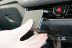 Brodit ProClip 655760 voor Skoda Fabia 2022-2026 - detail van dashboardmontage