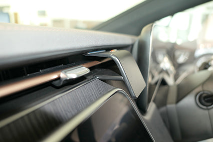 Brodit ProClip 655814 voor Mercedes Benz EQS 2022-2026 en Mercedes Benz EQE 2022-2026 - detail van dashboardmontage