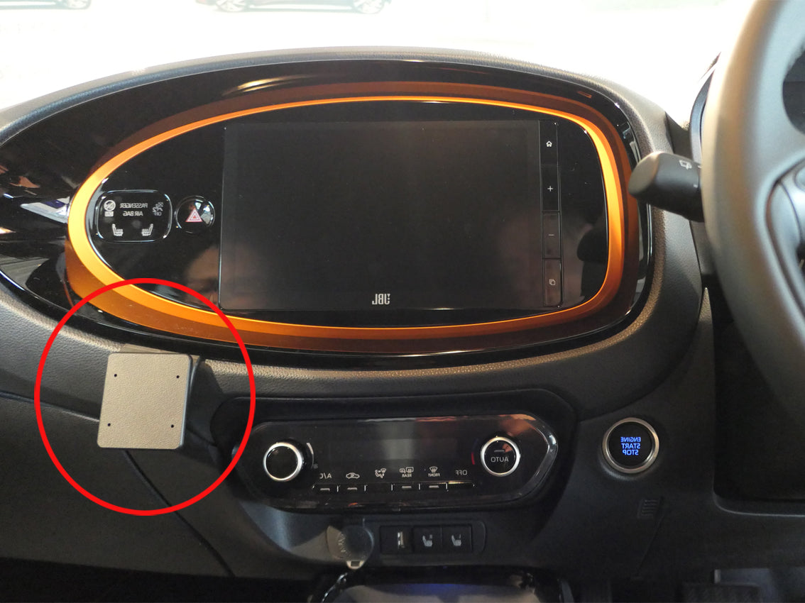 Brodit ProClip 655817 voor Toyota AYGO X 2023-2026 - productfoto zwarte ABS montagebasis