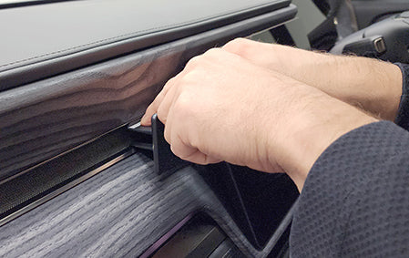 Brodit ProClip 655822 voor Rivian R1T 2022-2026 - ProClip geplaatst in het voertuig