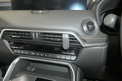 Brodit ProClip 655825 voor Mazda CX-80 2025-2026 en Mazda CX-60 2023-2026 - montagepositie op dashboard